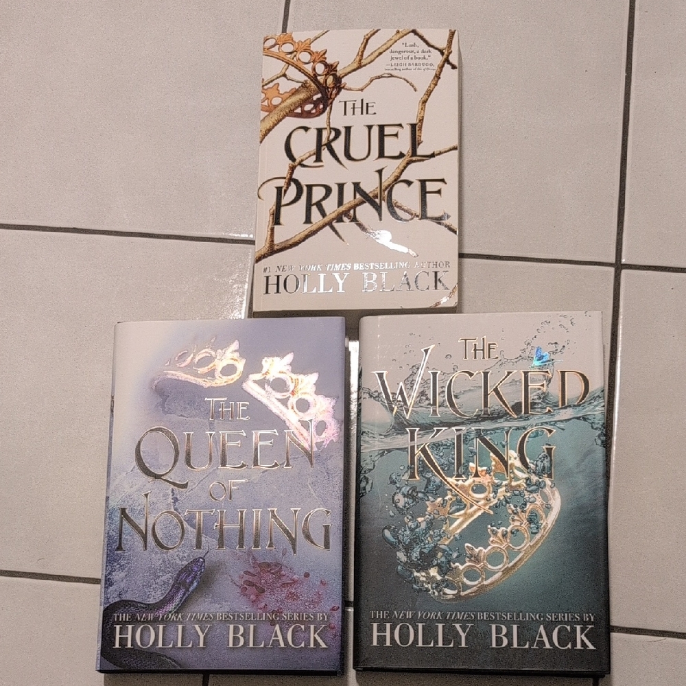 EUC The Folk of the Air Trilogy by Holly Black